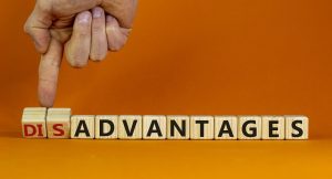 disadvantages-student-loan-vs-line-of-credit